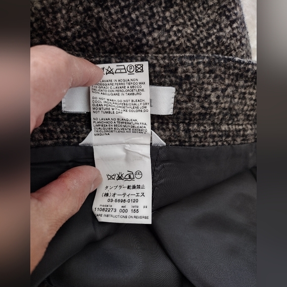 MaxMara women's high waisted wool blend pencil skirt. EUC. Size 10 (US). - Picture 4 of 12